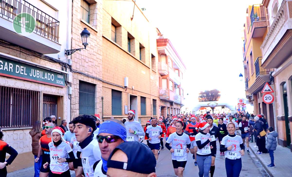 La IV San Silvestre Tomellosera despide 2024 entre deporte, disfraces y solidaridad