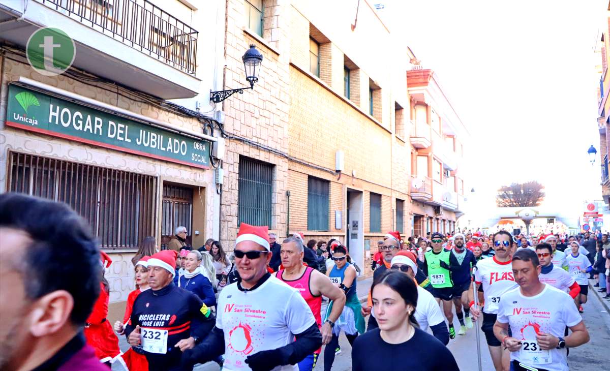 La IV San Silvestre Tomellosera despide 2024 entre deporte, disfraces y solidaridad