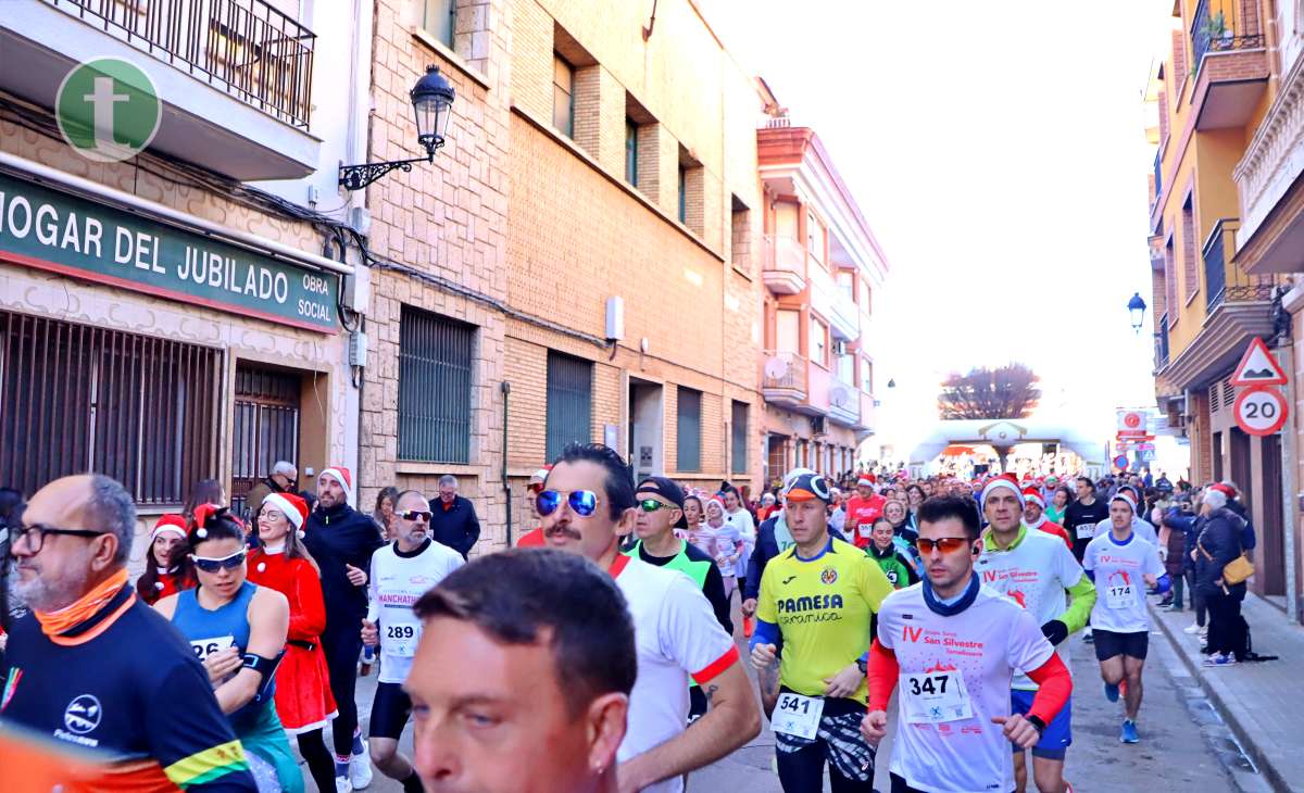 La IV San Silvestre Tomellosera despide 2024 entre deporte, disfraces y solidaridad