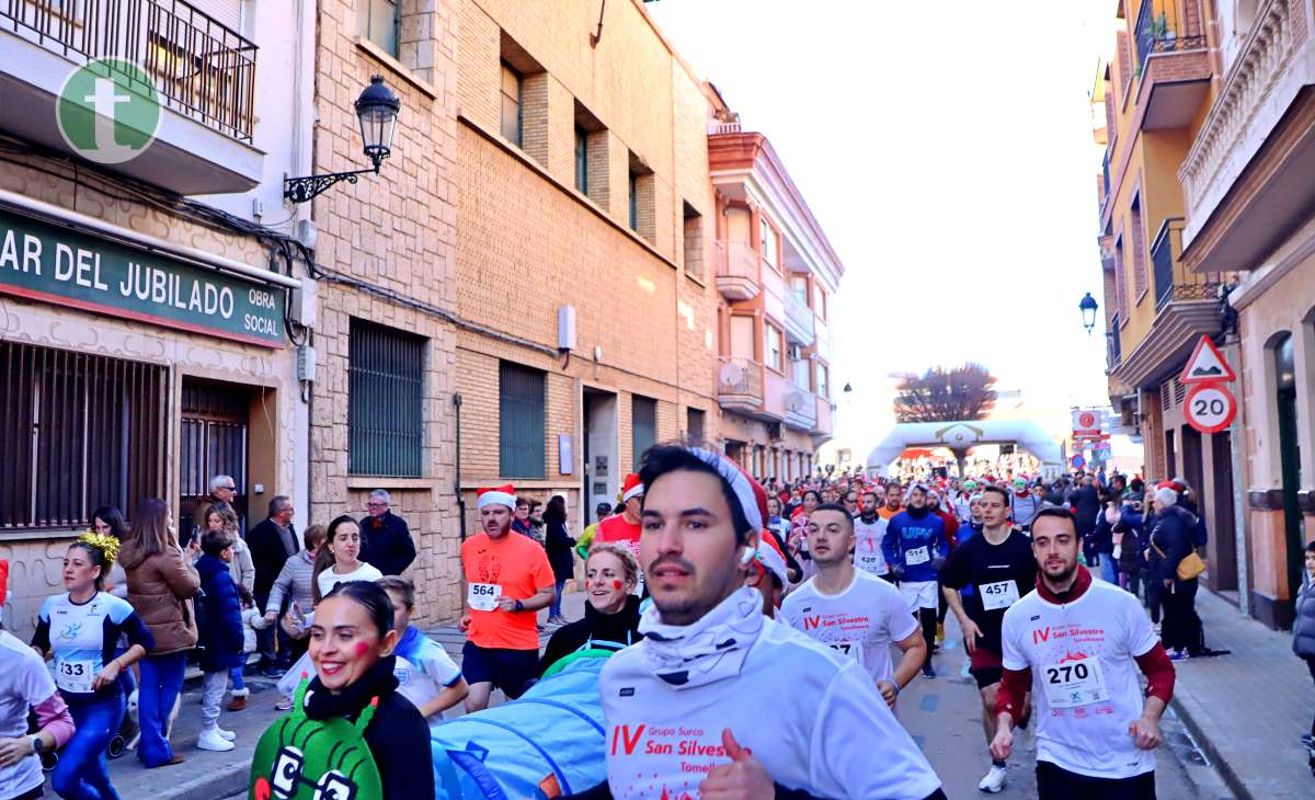 La IV San Silvestre Tomellosera despide 2024 entre deporte, disfraces y solidaridad