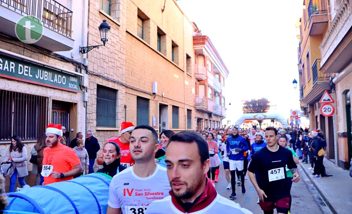 La IV San Silvestre Tomellosera despide 2024 entre deporte, disfraces y solidaridad