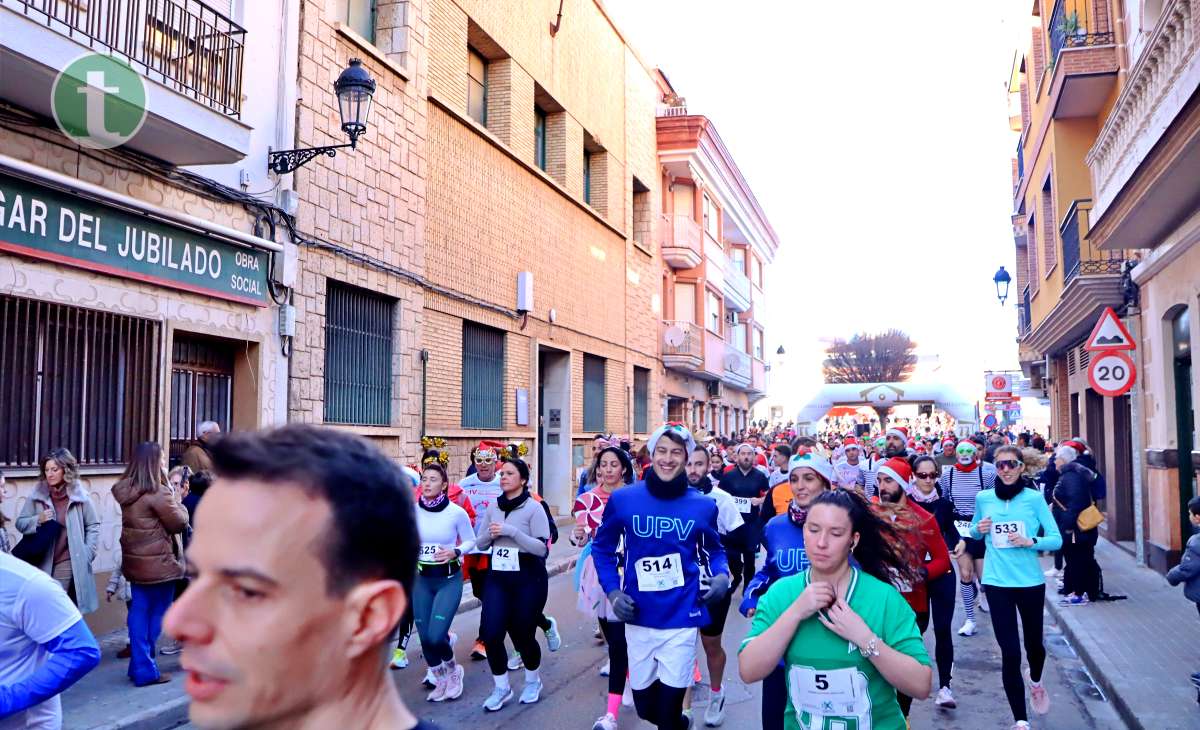 La IV San Silvestre Tomellosera despide 2024 entre deporte, disfraces y solidaridad