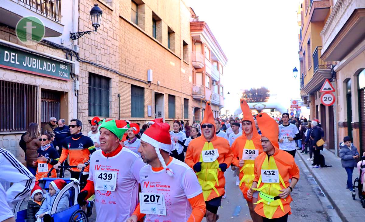 La IV San Silvestre Tomellosera despide 2024 entre deporte, disfraces y solidaridad