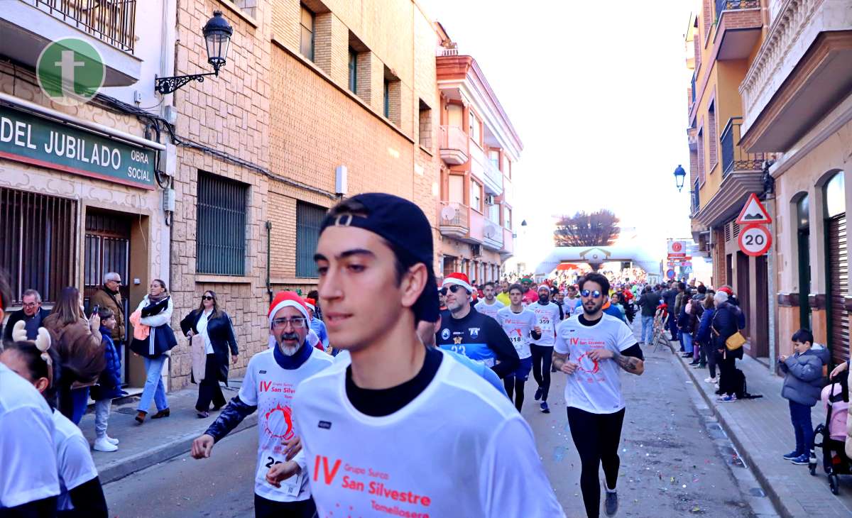 La IV San Silvestre Tomellosera despide 2024 entre deporte, disfraces y solidaridad