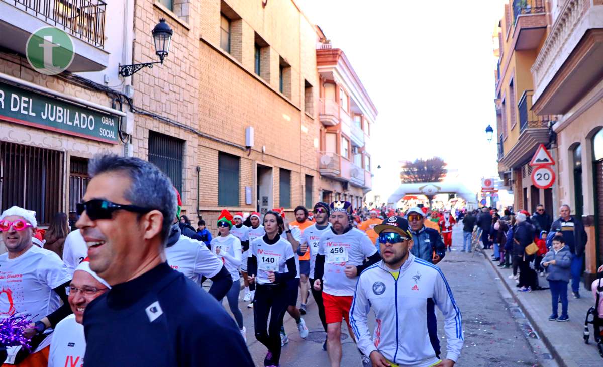 La IV San Silvestre Tomellosera despide 2024 entre deporte, disfraces y solidaridad