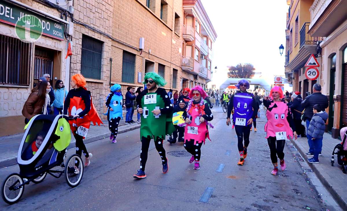 La IV San Silvestre Tomellosera despide 2024 entre deporte, disfraces y solidaridad