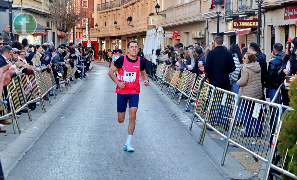 La IV San Silvestre Tomellosera despide 2024 entre deporte, disfraces y solidaridad