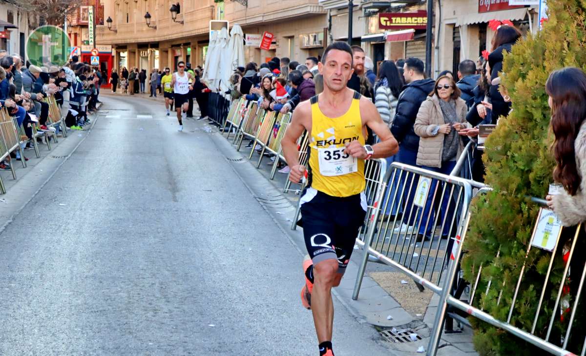 La IV San Silvestre Tomellosera despide 2024 entre deporte, disfraces y solidaridad