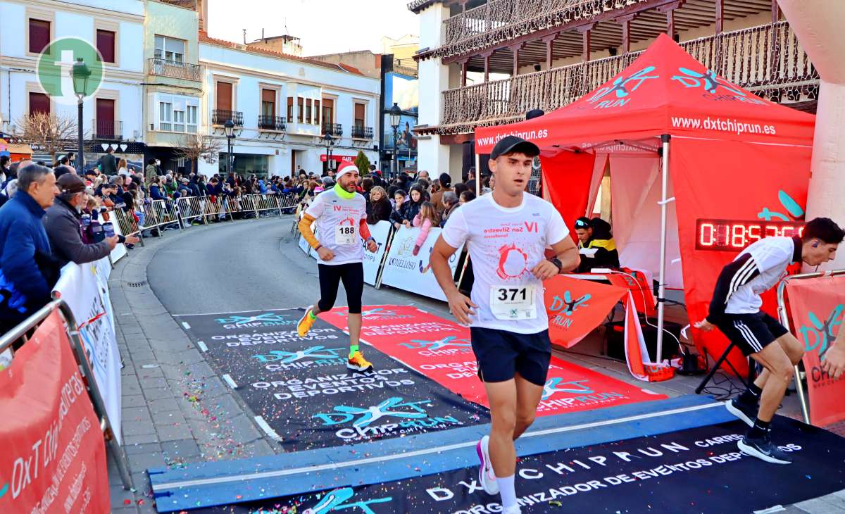 La IV San Silvestre Tomellosera despide 2024 entre deporte, disfraces y solidaridad