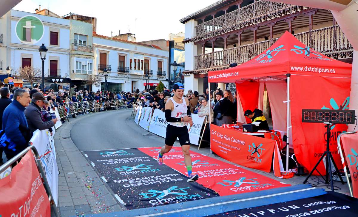 La IV San Silvestre Tomellosera despide 2024 entre deporte, disfraces y solidaridad