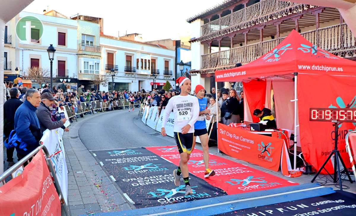 La IV San Silvestre Tomellosera despide 2024 entre deporte, disfraces y solidaridad