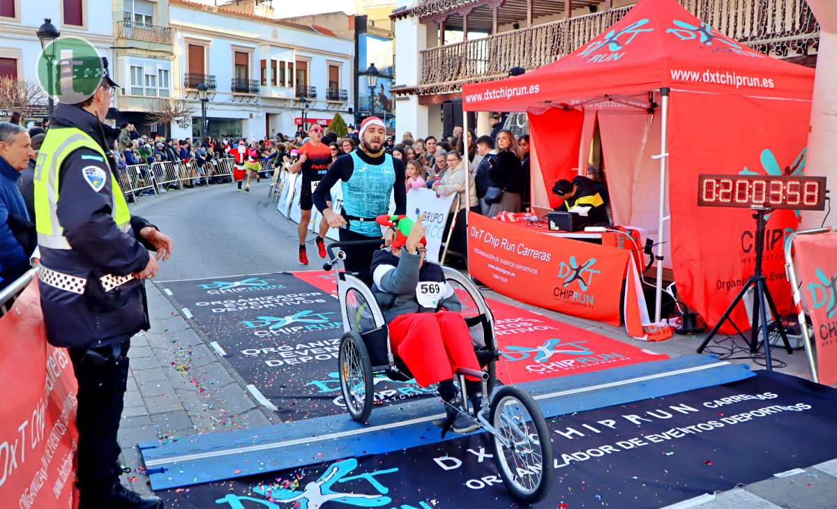 La IV San Silvestre Tomellosera despide 2024 entre deporte, disfraces y solidaridad