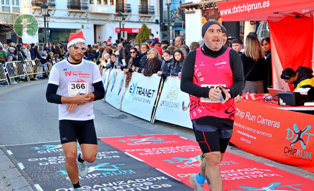 La IV San Silvestre Tomellosera despide 2024 entre deporte, disfraces y solidaridad