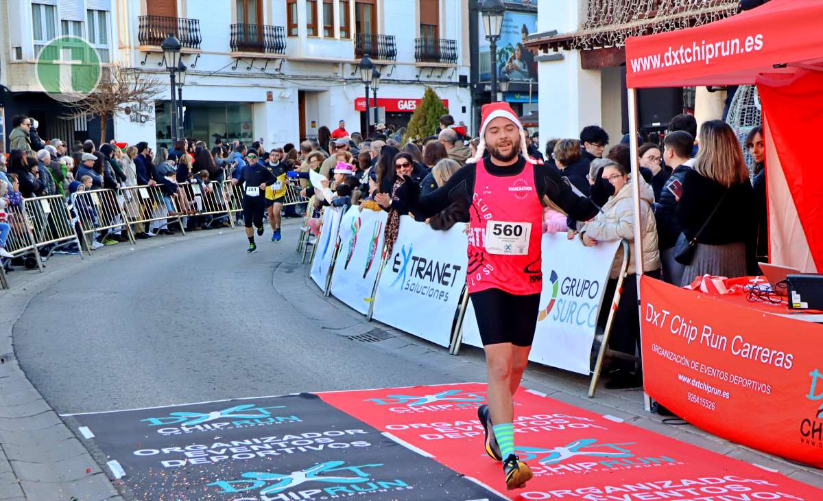 La IV San Silvestre Tomellosera despide 2024 entre deporte, disfraces y solidaridad