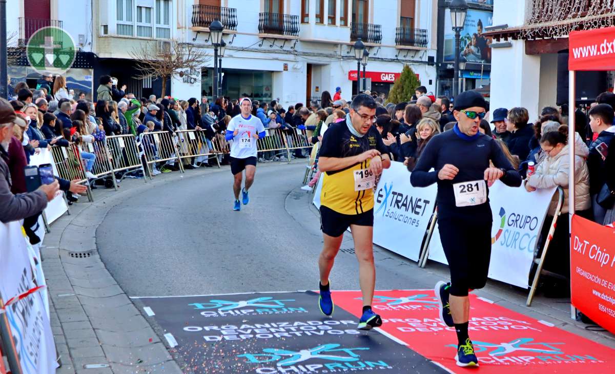 La IV San Silvestre Tomellosera despide 2024 entre deporte, disfraces y solidaridad