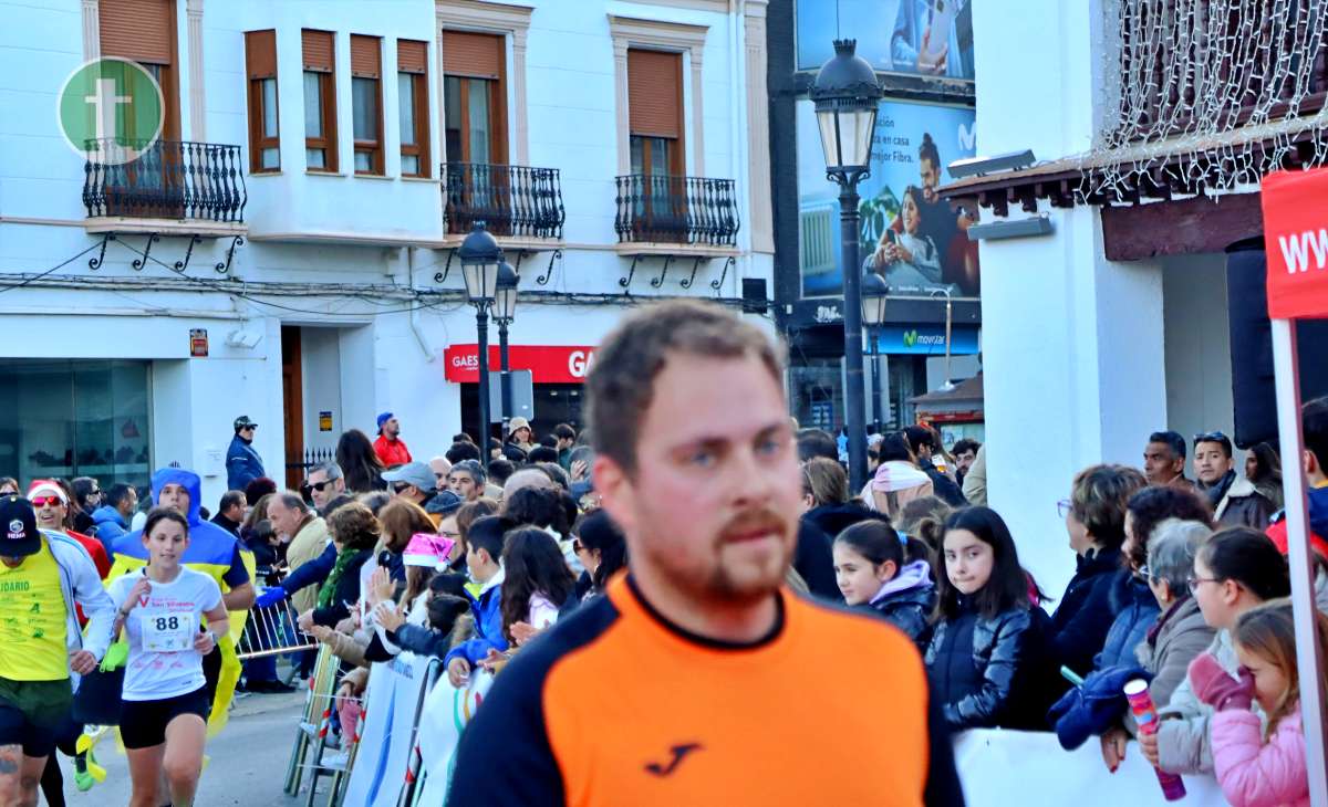 La IV San Silvestre Tomellosera despide 2024 entre deporte, disfraces y solidaridad