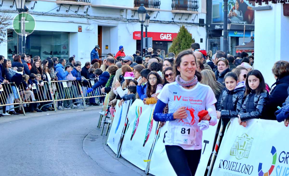 La IV San Silvestre Tomellosera despide 2024 entre deporte, disfraces y solidaridad