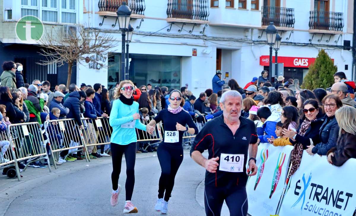 La IV San Silvestre Tomellosera despide 2024 entre deporte, disfraces y solidaridad