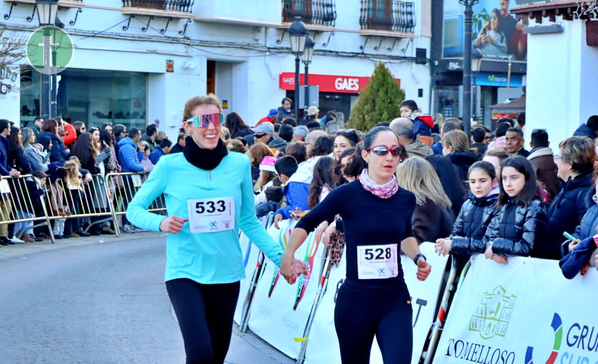 La IV San Silvestre Tomellosera despide 2024 entre deporte, disfraces y solidaridad