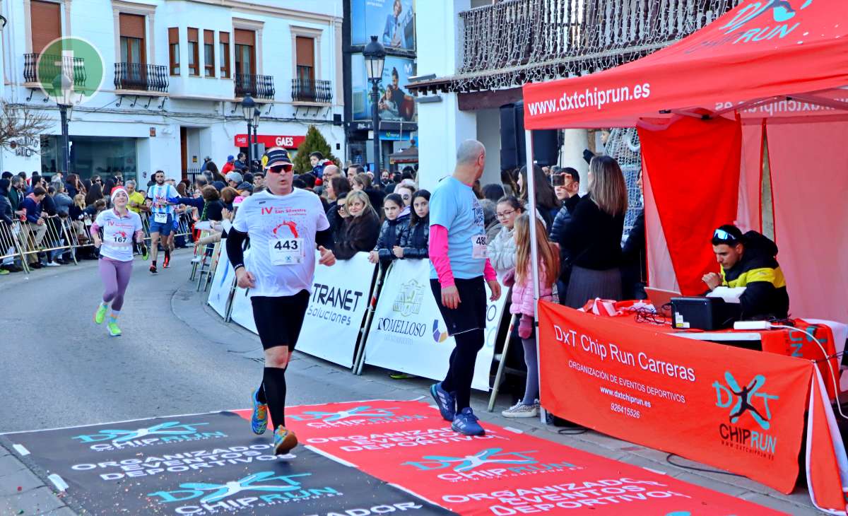 La IV San Silvestre Tomellosera despide 2024 entre deporte, disfraces y solidaridad