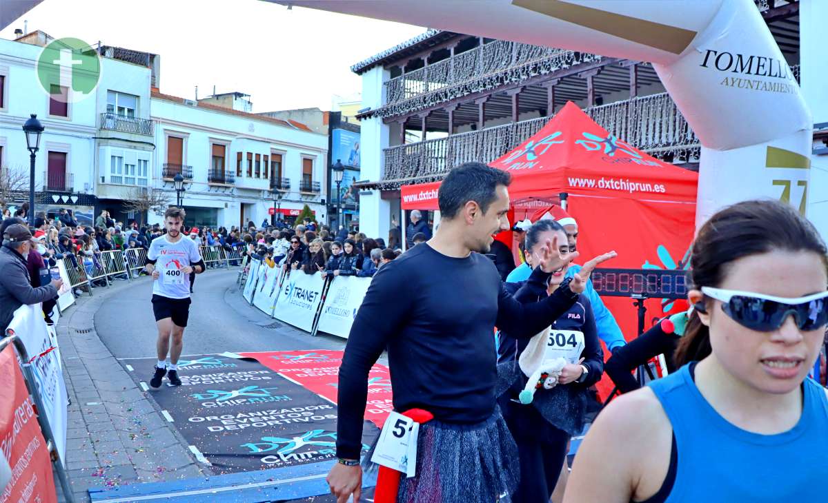 La IV San Silvestre Tomellosera despide 2024 entre deporte, disfraces y solidaridad