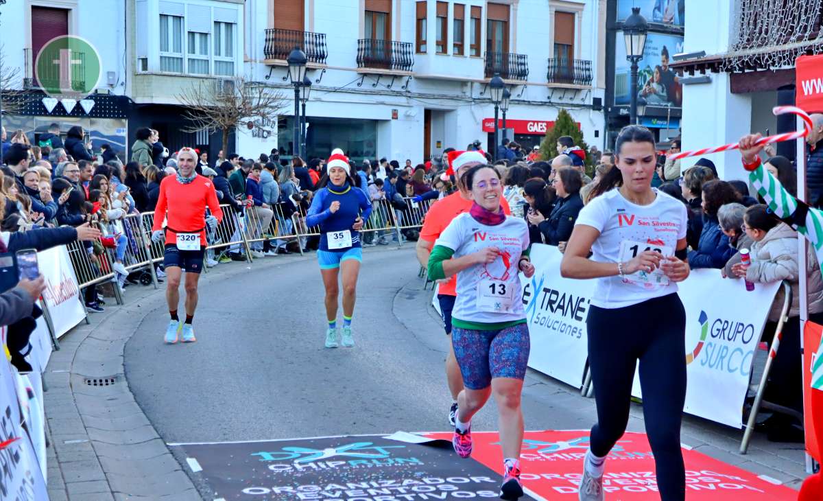 La IV San Silvestre Tomellosera despide 2024 entre deporte, disfraces y solidaridad