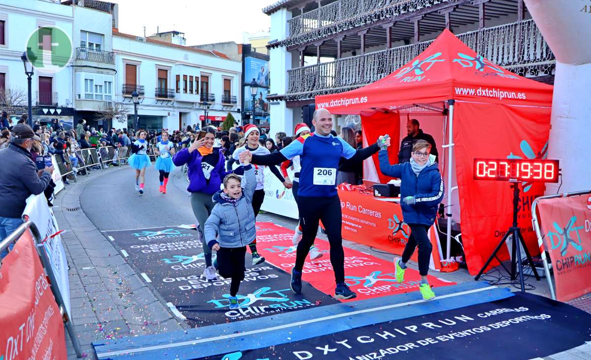 La IV San Silvestre Tomellosera despide 2024 entre deporte, disfraces y solidaridad