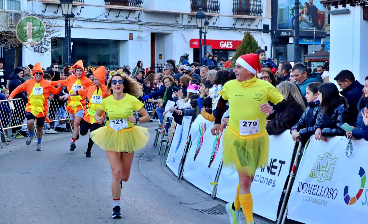 La IV San Silvestre Tomellosera despide 2024 entre deporte, disfraces y solidaridad