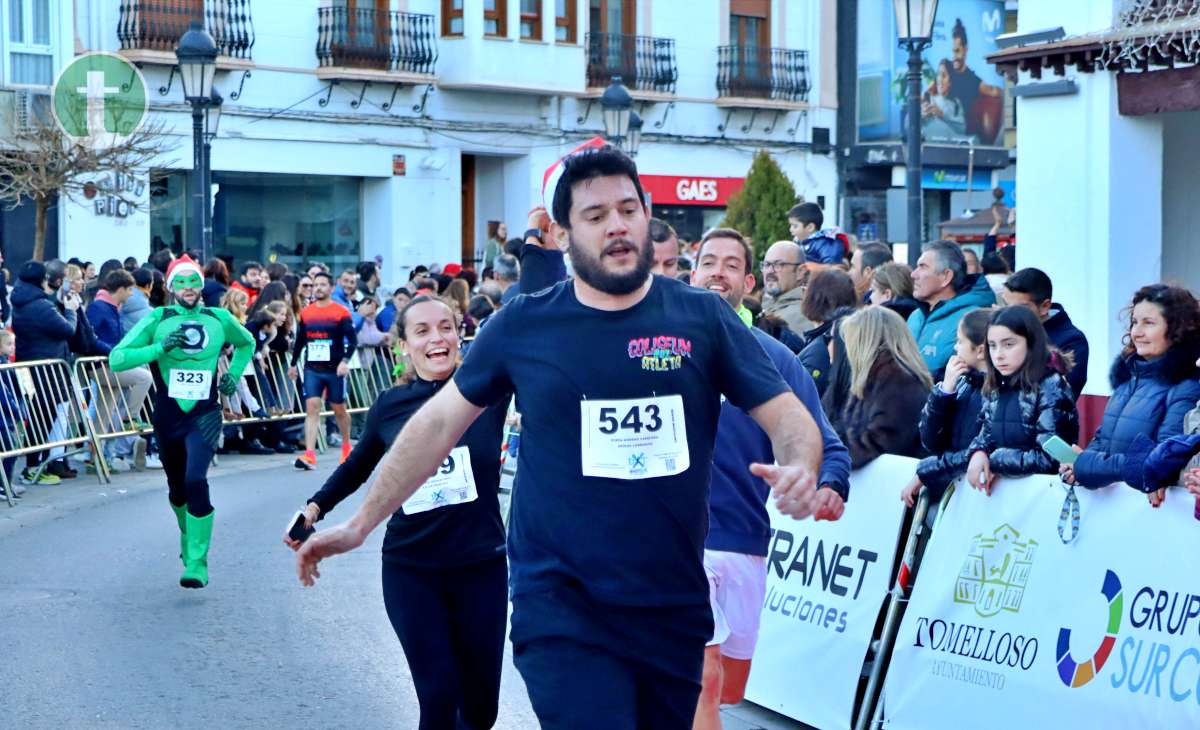 La IV San Silvestre Tomellosera despide 2024 entre deporte, disfraces y solidaridad