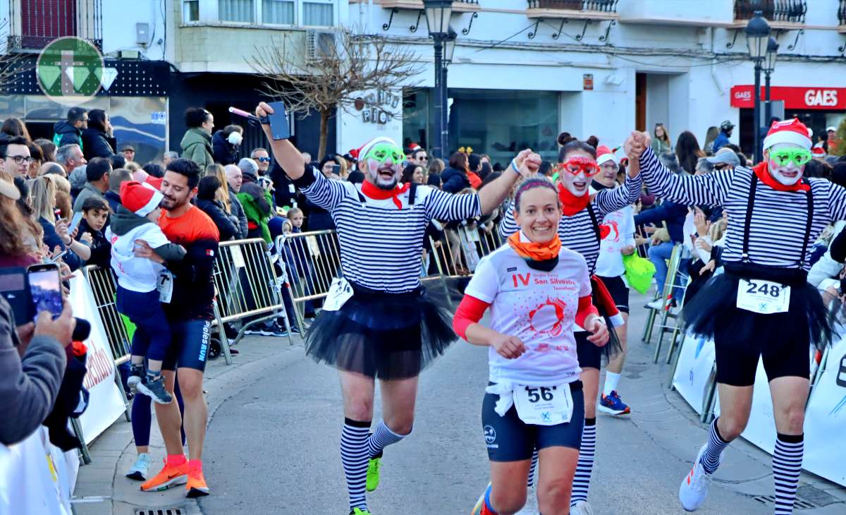 La IV San Silvestre Tomellosera despide 2024 entre deporte, disfraces y solidaridad