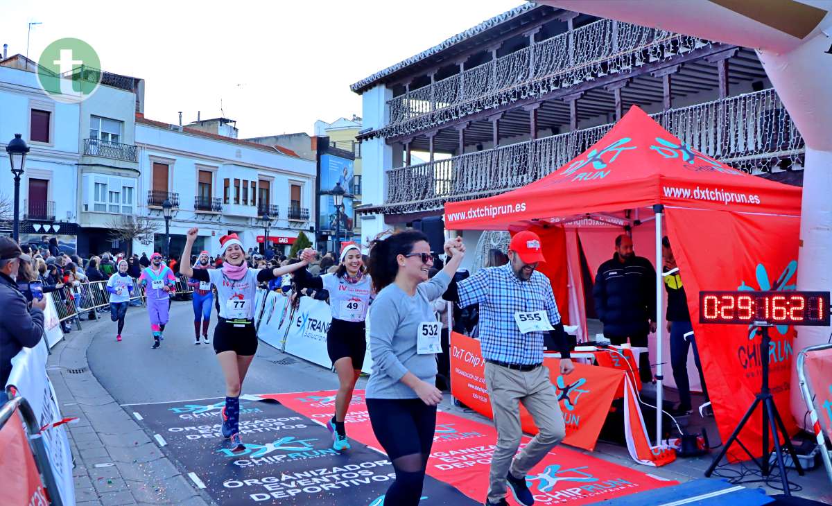 La IV San Silvestre Tomellosera despide 2024 entre deporte, disfraces y solidaridad