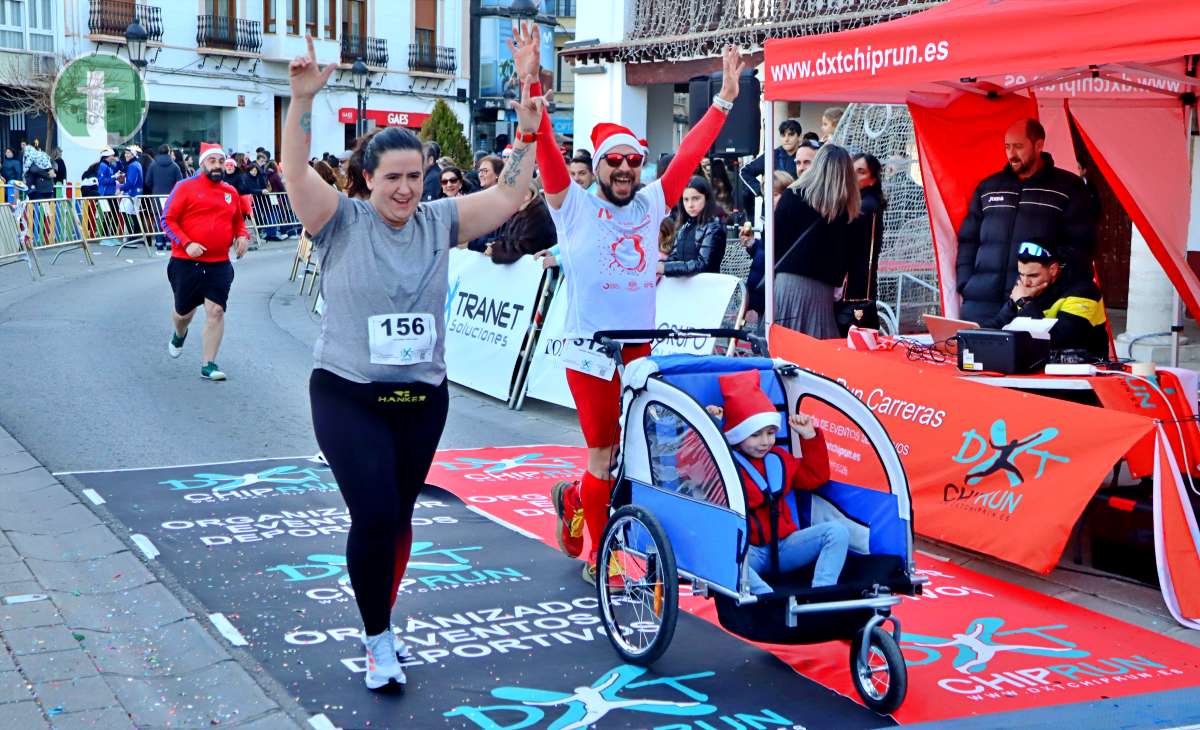 La IV San Silvestre Tomellosera despide 2024 entre deporte, disfraces y solidaridad