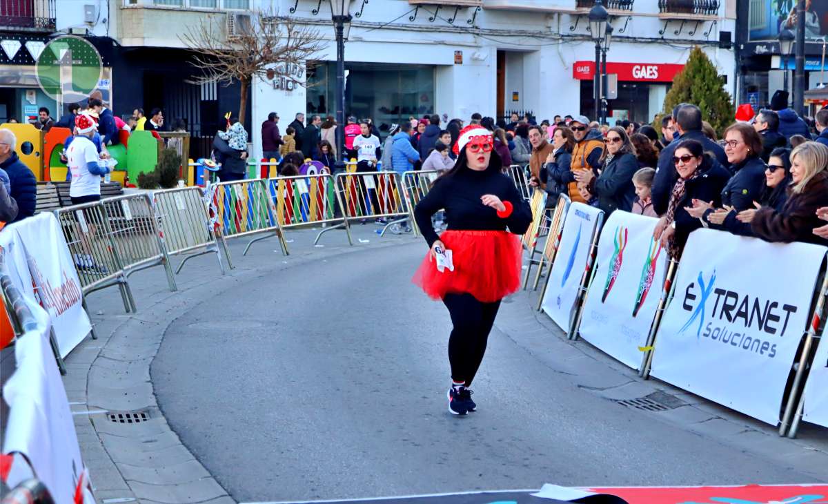 La IV San Silvestre Tomellosera despide 2024 entre deporte, disfraces y solidaridad