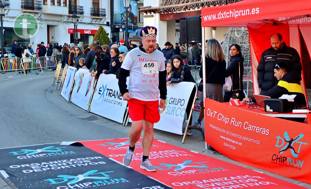 La IV San Silvestre Tomellosera despide 2024 entre deporte, disfraces y solidaridad