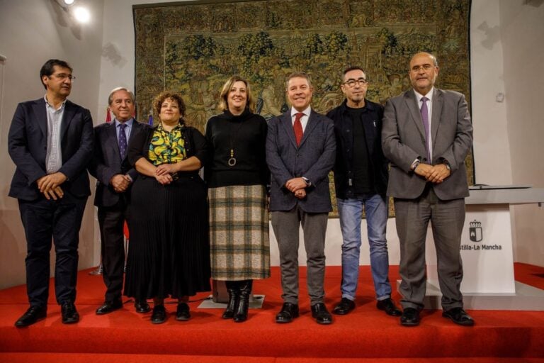 Echa a andar el pacto por el crecimiento económico y social de CLM, que pretende crear 100.000 empleos