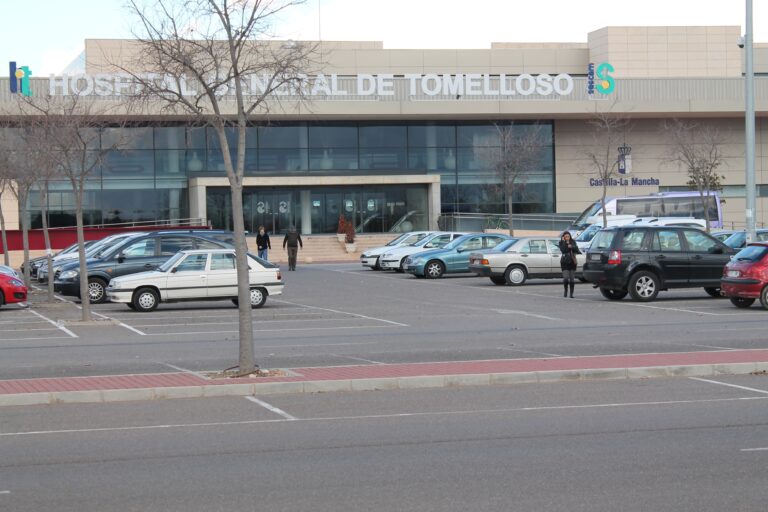El PP denuncia el “abandono” del hospital de Tomelloso por parte del PSOE frente a la inversión millonaria en Alcázar de San Juan