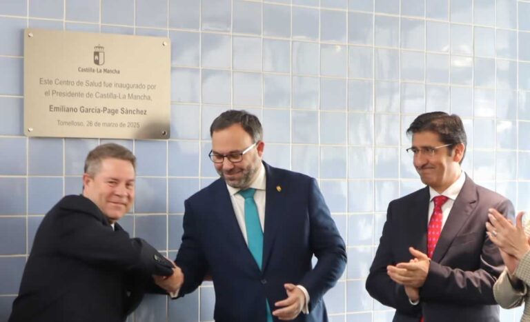 García-Page inaugura el nuevo Centro de Salud de Tomelloso tras una inversión de 6,7 millones de euros