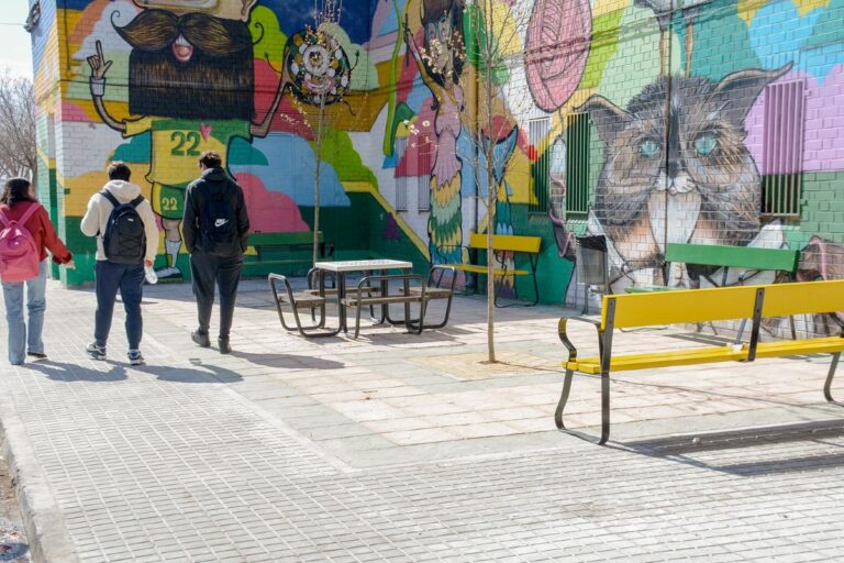 Nueva zona estancial en los exteriores del pabellón San José de Tomelloso