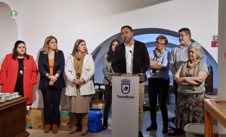 Solidaridad en Tomelloso: el rastrillo de la AECC abre sus puertas un año más