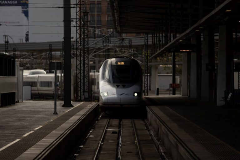 Renfe oferta más de 22,5 millones de plazas para viajar en sus trenes este verano