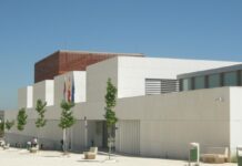 Empleados de la Junta podrán inscribirse desde el martes a varios cursos de idiomas