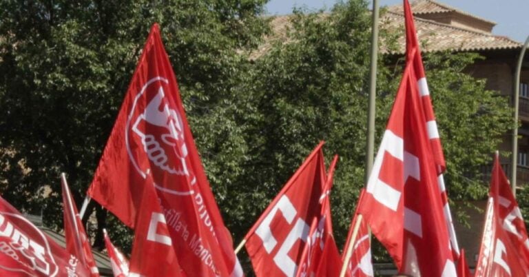 Concentraciones en toda C-LM para pedir subidas salariares por encima del 3,53 %