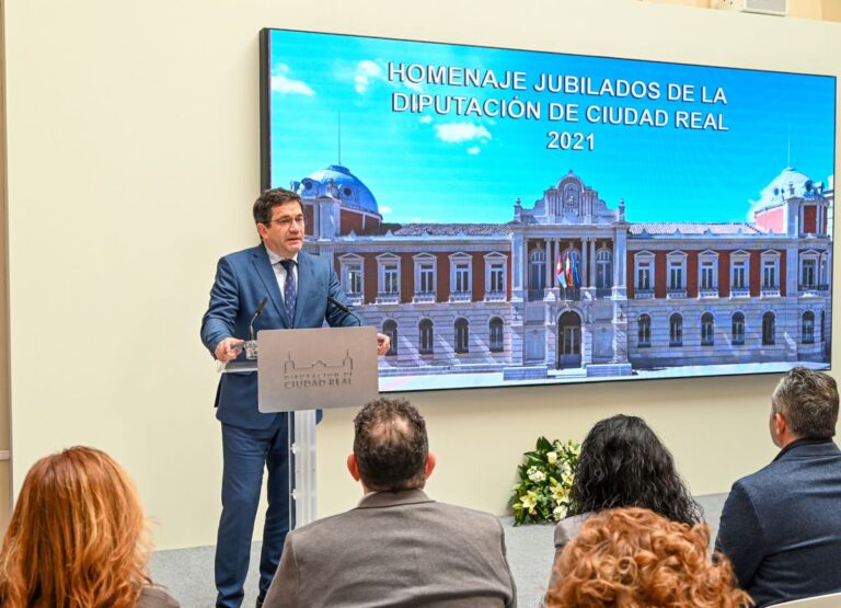 La Diputación de Ciudad Real rinde homenaje a los funcionarios jubilados en 2021