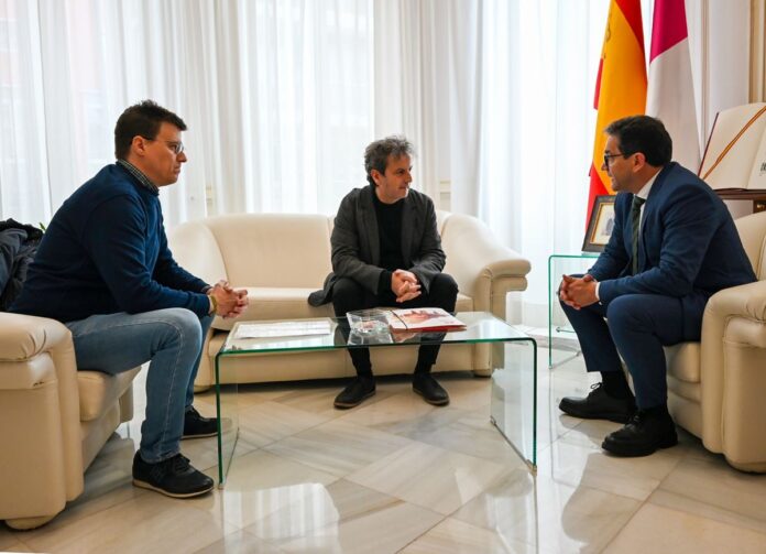 miguel-angel-valverde-y-ofman-2025-03-04_12-39