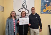 El CEIP Maternidad dona más de 800 euros a Afanion tras su Semana Cultural