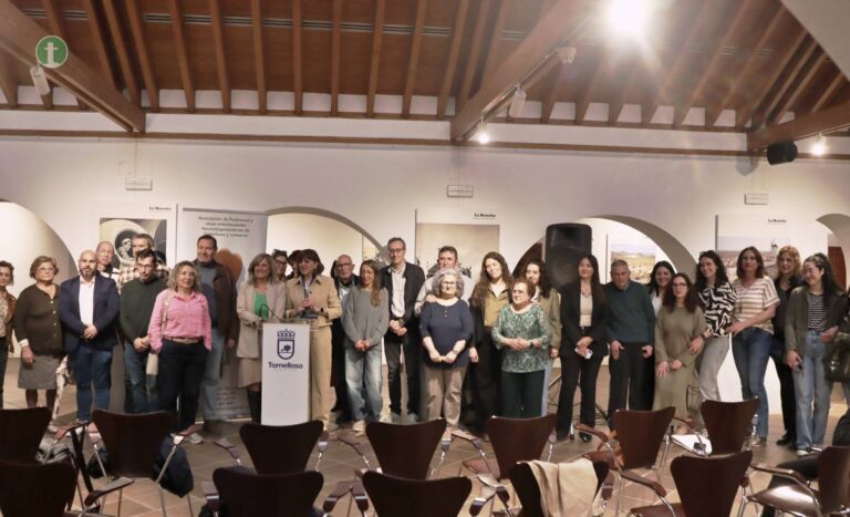 Tomelloso visibiliza el Parkinson: “Detrás de cada persona hay un estigma que eliminar”