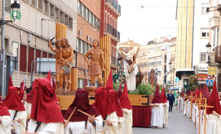 “Camino del Calvario” recorre Tomelloso en una mañana de solemnidad, fe y sol