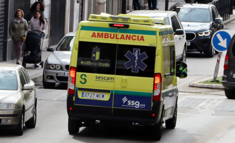 Un hombre resulta afectado por inhalación de humo tras un incendio en el interior de un domicilio en Tomelloso