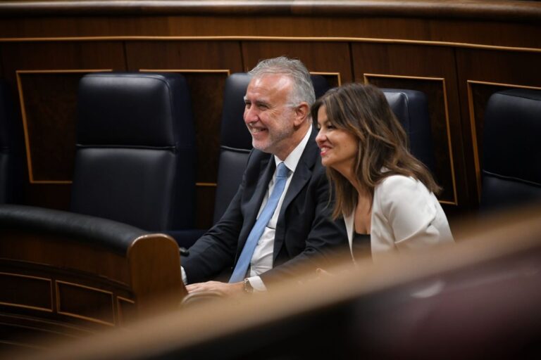 El Gobierno se reunirá con las CCAA el 28 de abril para abordar el reparto de menores migrantes