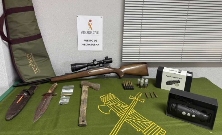 Dos detenidos mientras practicaban la caza ilegal en Piedrabuena